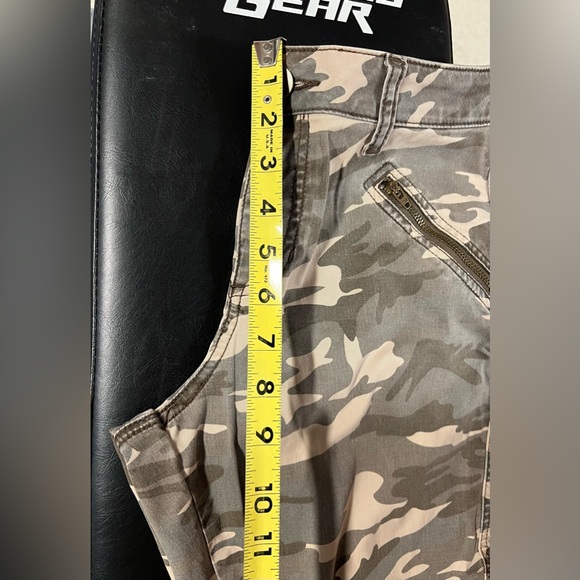Jag Camo Jeans Size 6 - Picture 5 of 8